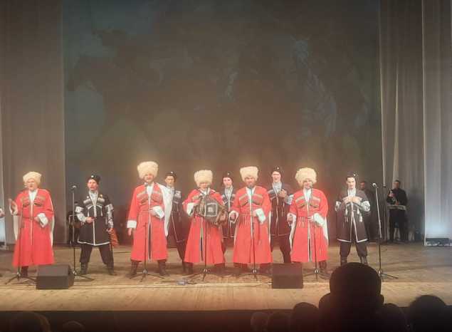 Ансамбль «Казачья застава» поздравил военнослужащих г. Сарова с Днем защитника Отечества